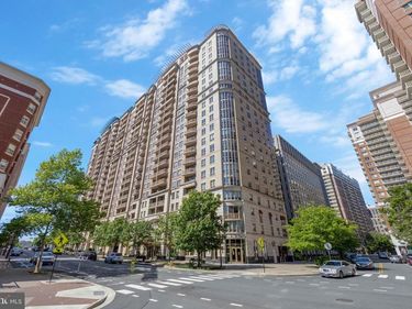 888 N QUINCY STREET, Unit 906, ARLINGTON, VA 22203