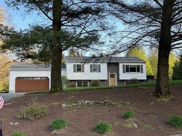 18 DEER PATH ROAD, ROBESONIA, PA 19551