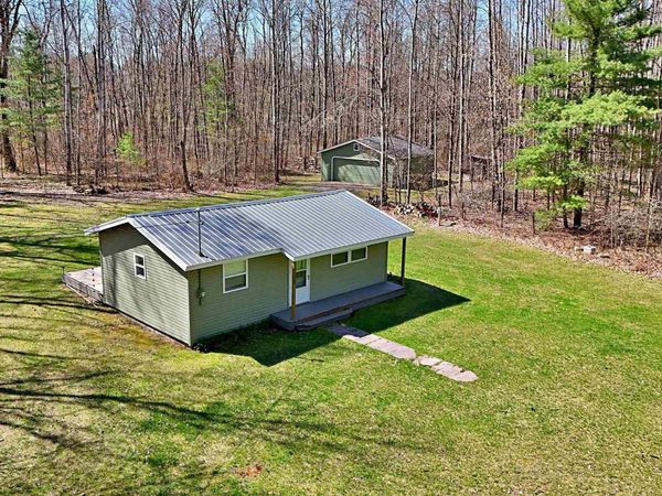 11385 Stockwell, Marion, MI 49665