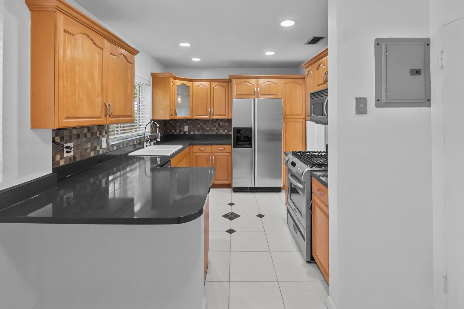 2608 NE 12th Street, Fort Lauderdale, FL 33304 Photo