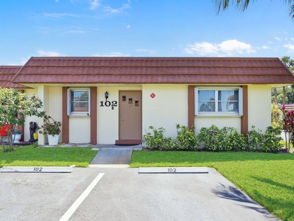 5780 W Fernley Dr Drive W, Unit 102, West Palm Beach, FL 33415