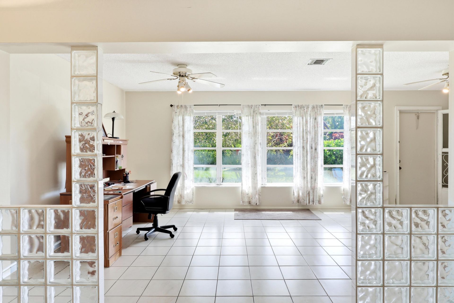 5780 Fernley Dr Drive W, Unit 102, West Palm Beach, FL 33415 Photo