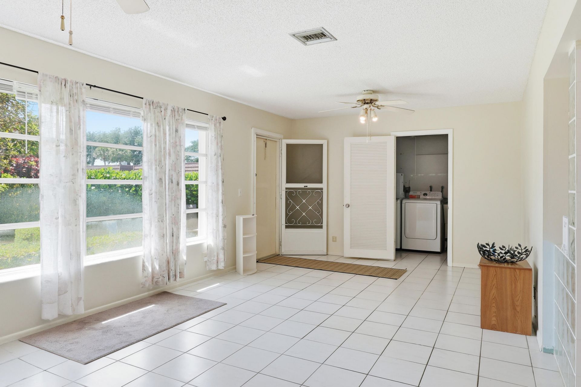 5780 Fernley Dr Drive W, Unit 102, West Palm Beach, FL 33415 Photo