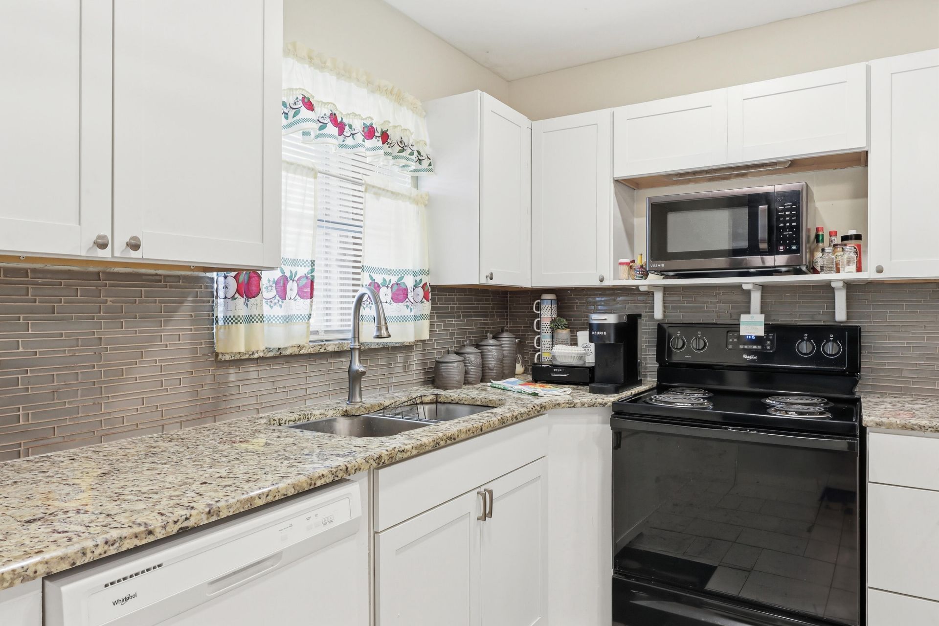 5780 Fernley Dr Drive W, Unit 102, West Palm Beach, FL 33415 Photo