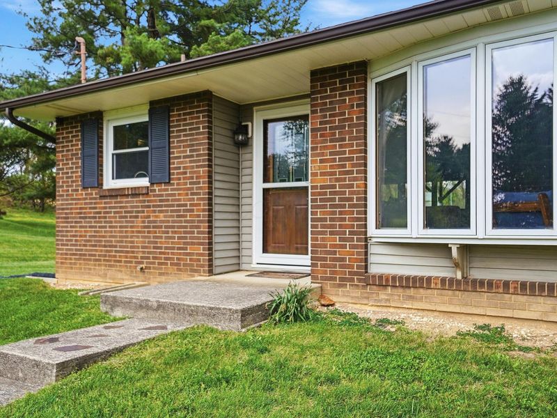 1144 Rainbow Drive NW, Lancaster, OH 43130 Photo 5