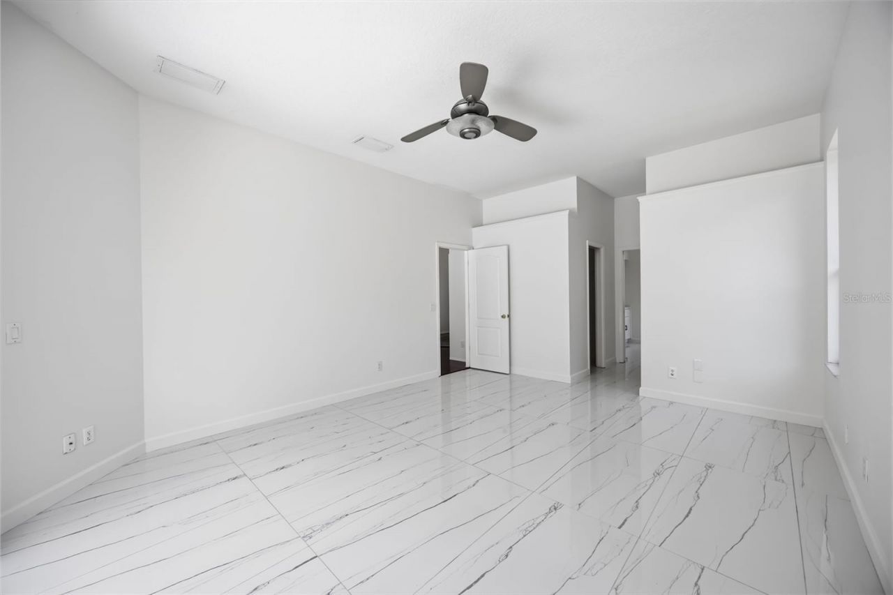 562 Oak Bay Drive, Osprey, FL 34229 Photo