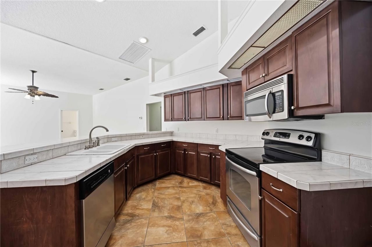 562 Oak Bay Drive, Osprey, FL 34229 Photo