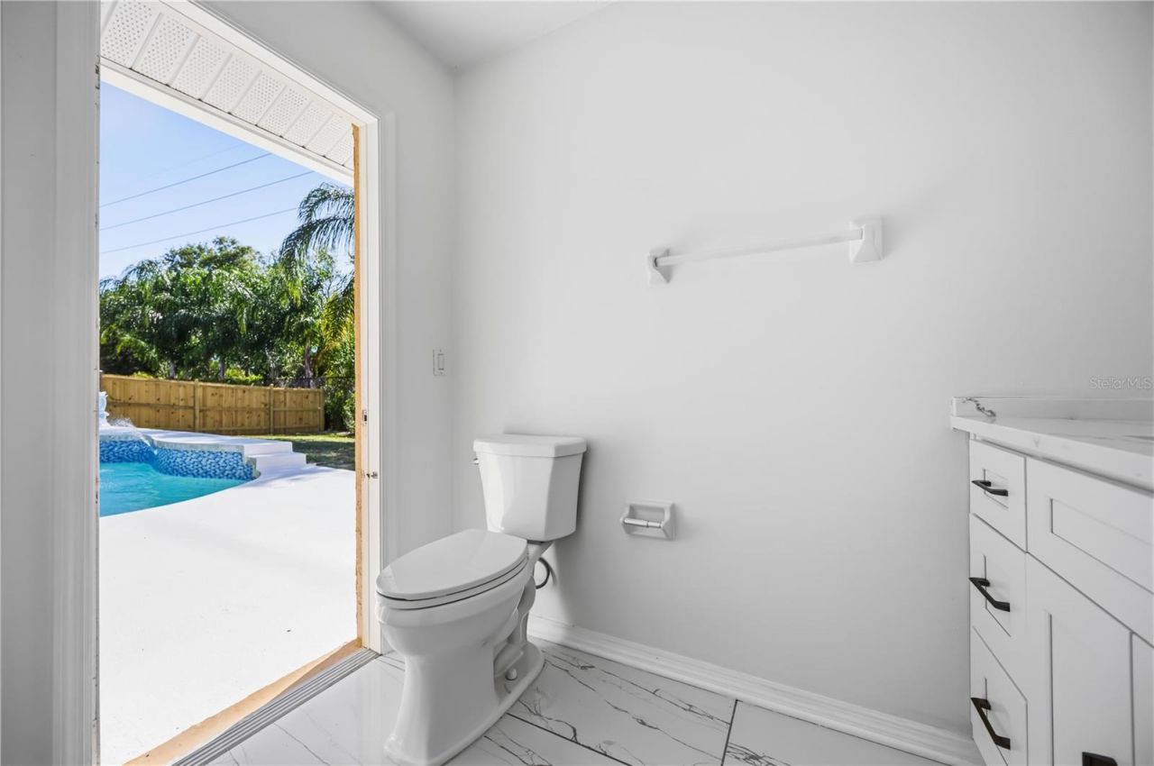 562 Oak Bay Drive, Osprey, FL 34229 Photo