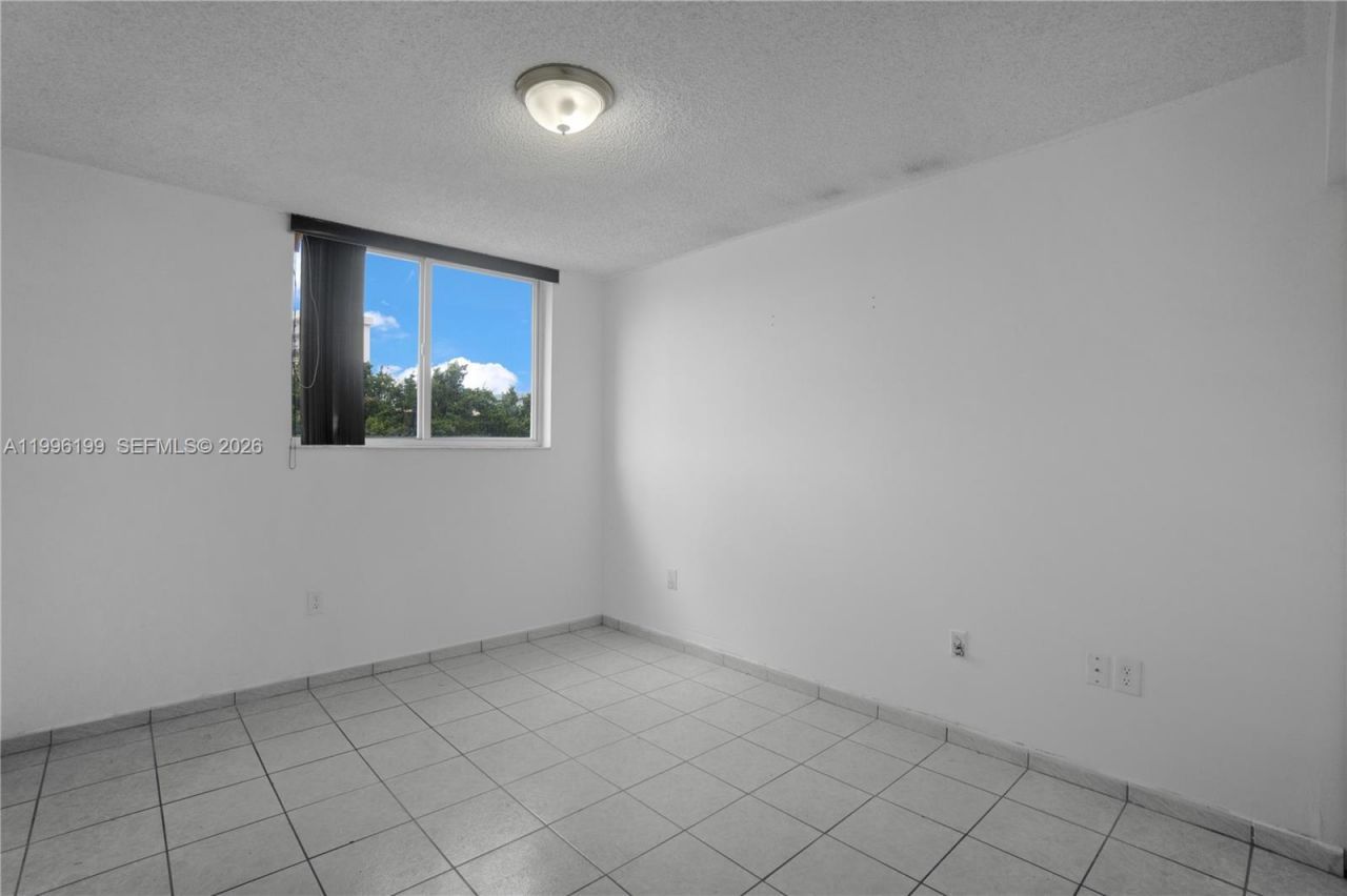 1688 West Ave , Unit 408, Miami Beach, FL 33139 Photo