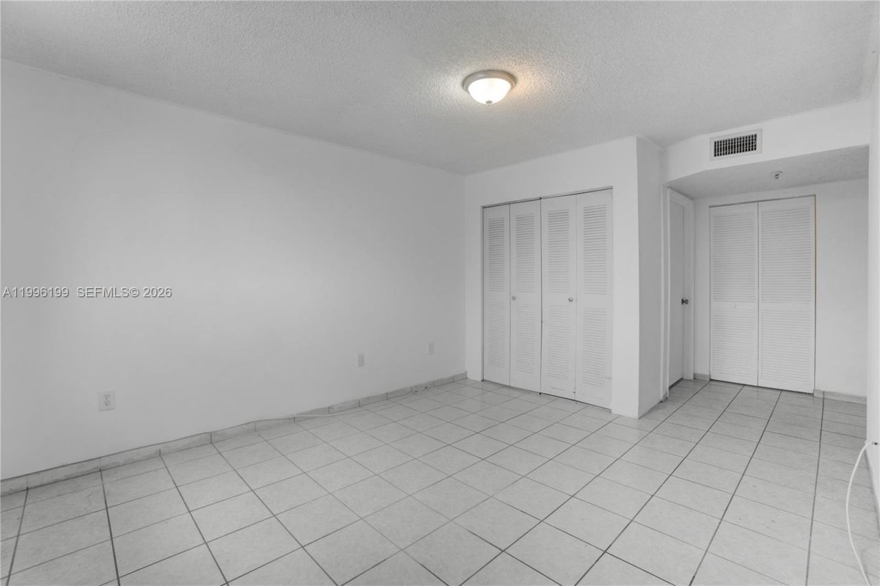 1688 West Ave , Unit 408, Miami Beach, FL 33139 Photo