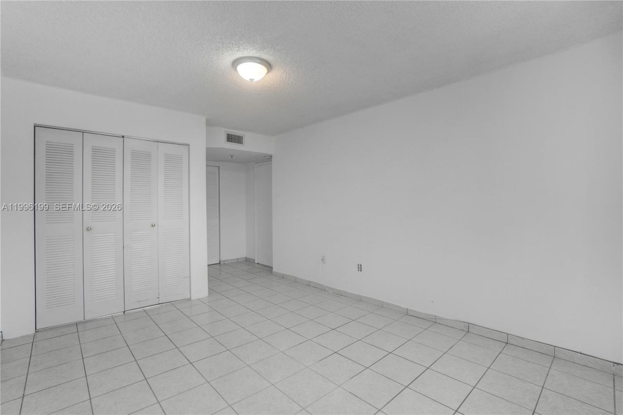1688 West Ave , Unit 408, Miami Beach, FL 33139 Photo
