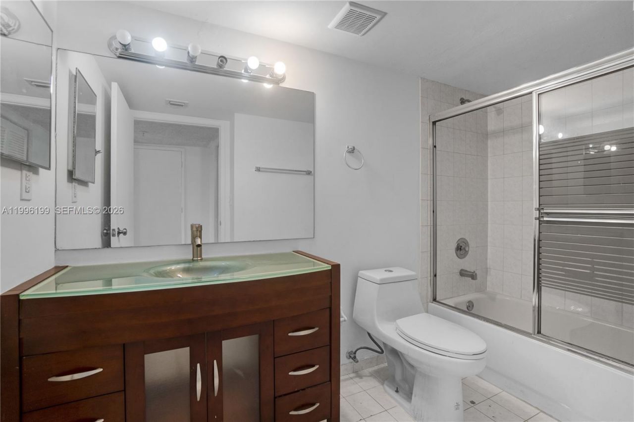 1688 West Ave , Unit 408, Miami Beach, FL 33139 Photo