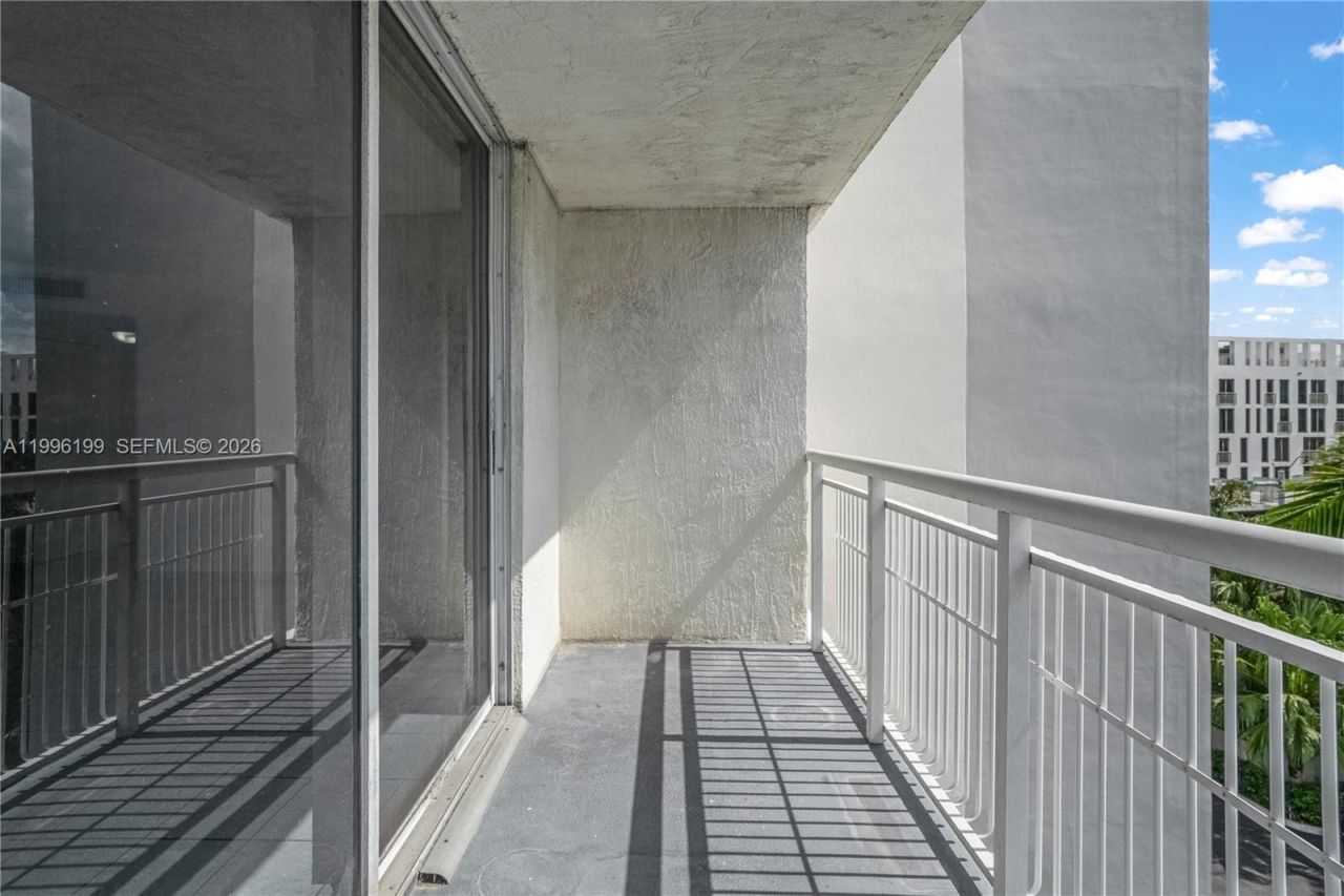 1688 West Ave , Unit 408, Miami Beach, FL 33139 Photo