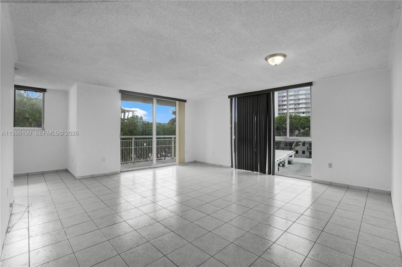 1688 West Ave , Unit 408, Miami Beach, FL 33139 Photo