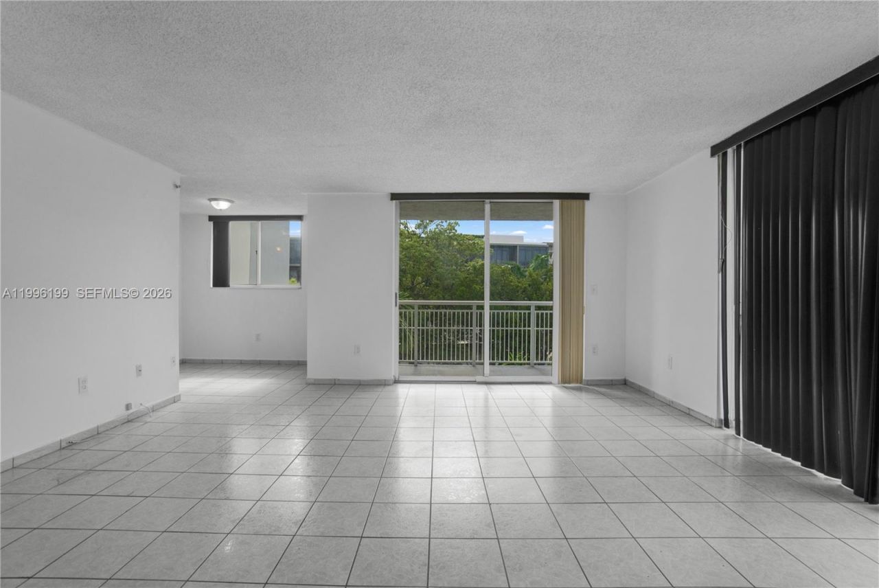 1688 West Ave , Unit 408, Miami Beach, FL 33139 Photo