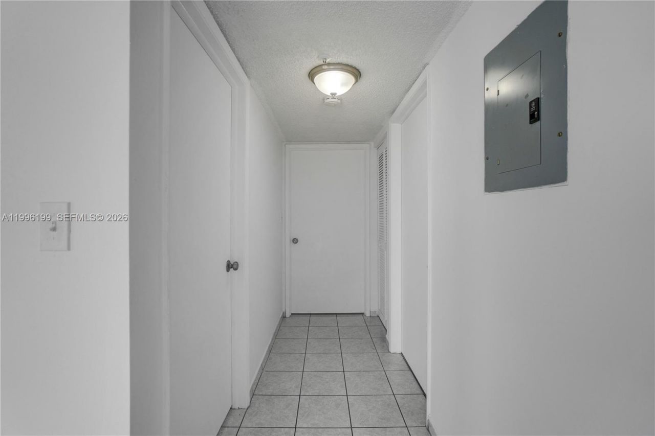 1688 West Ave , Unit 408, Miami Beach, FL 33139 Photo