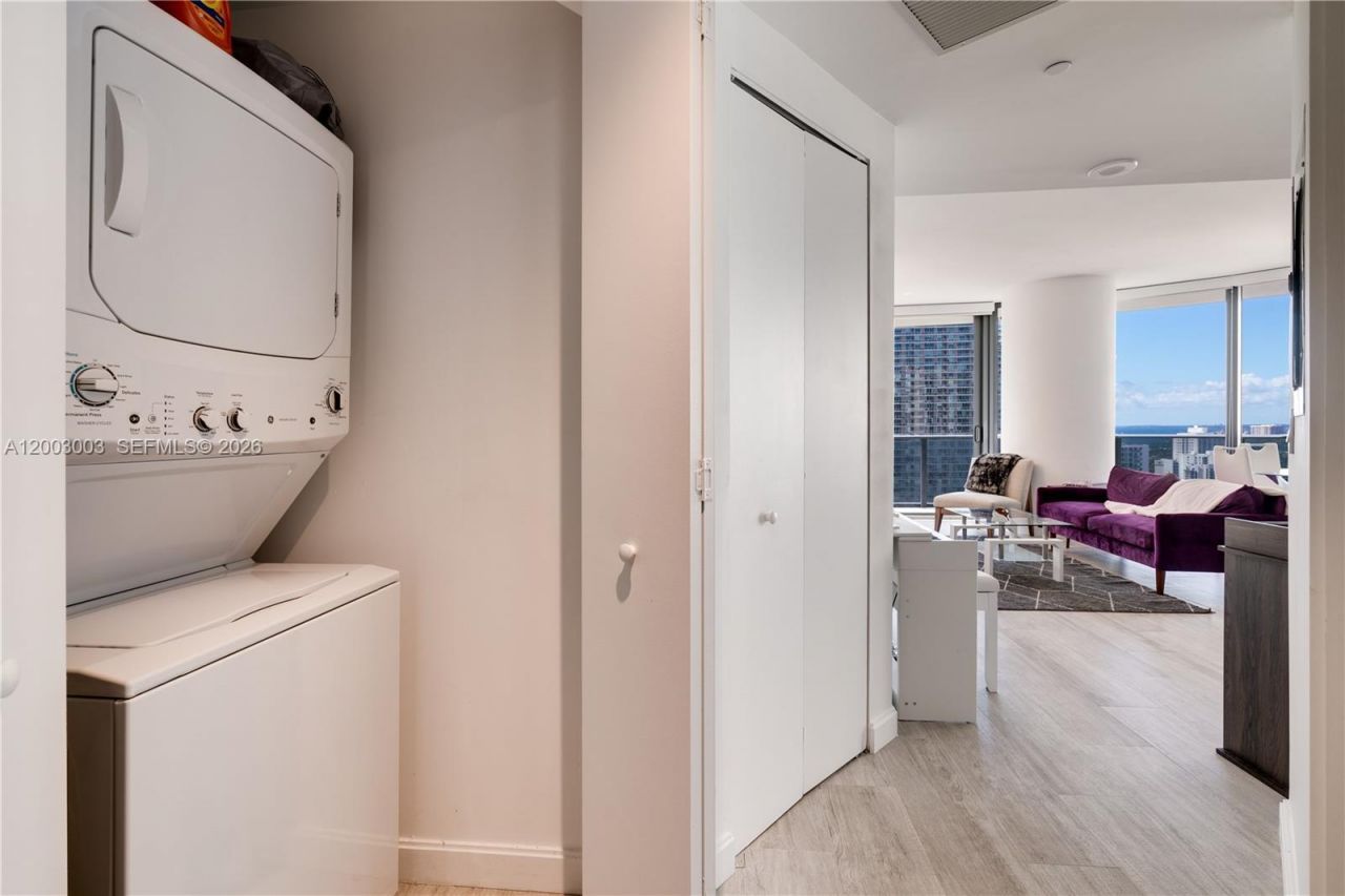 45 SW 9th St , Unit 2306, Miami, FL 33130 Photo