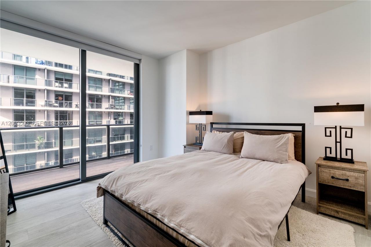 45 SW 9th St , Unit 2306, Miami, FL 33130 Photo