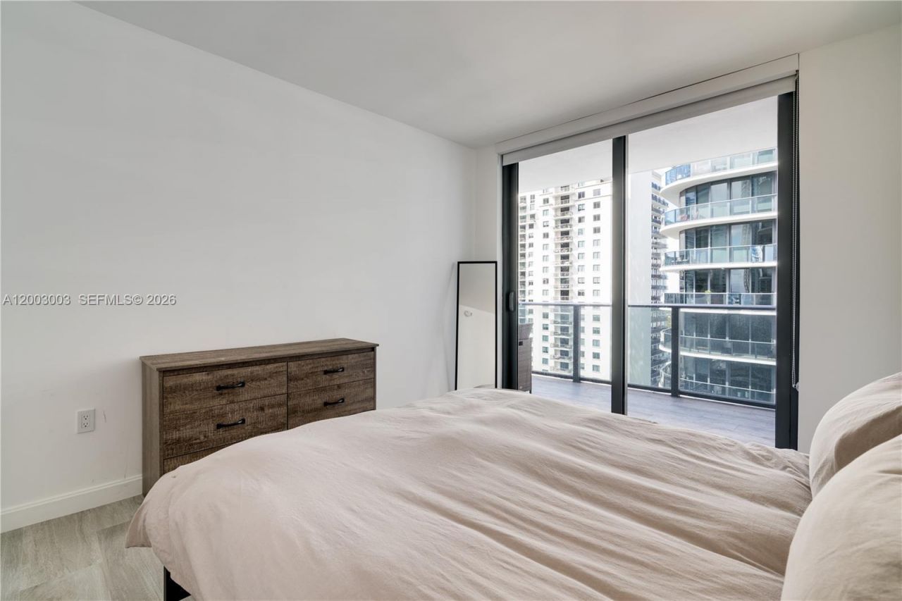 45 SW 9th St , Unit 2306, Miami, FL 33130 Photo