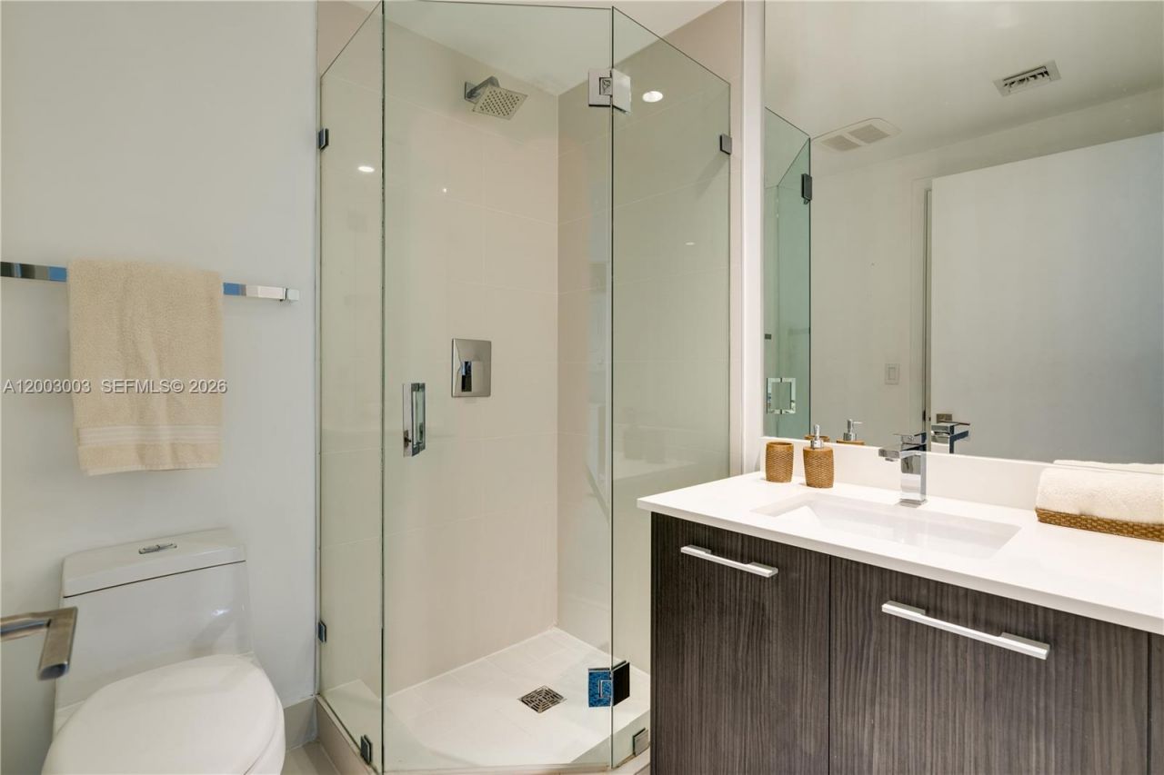 45 SW 9th St , Unit 2306, Miami, FL 33130 Photo