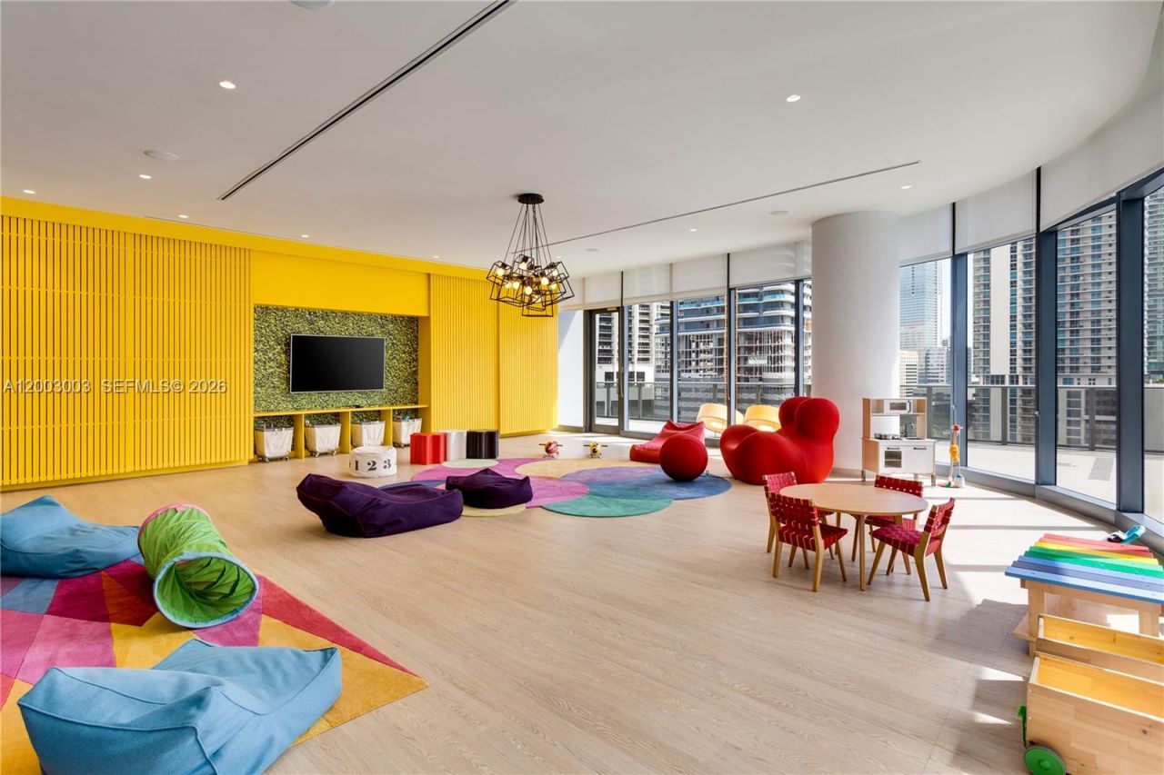 45 SW 9th St , Unit 2306, Miami, FL 33130 Photo