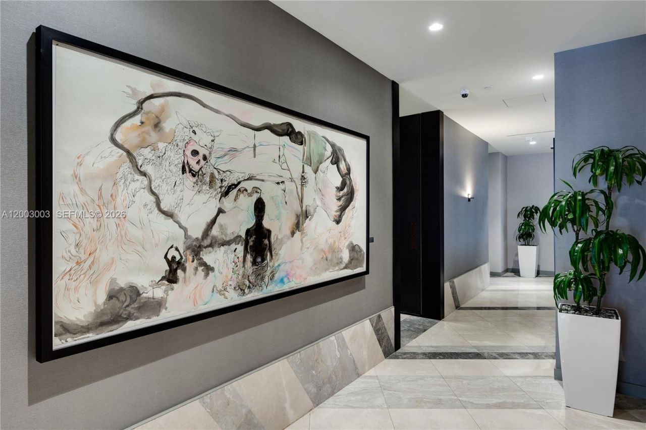 45 SW 9th St , Unit 2306, Miami, FL 33130 Photo