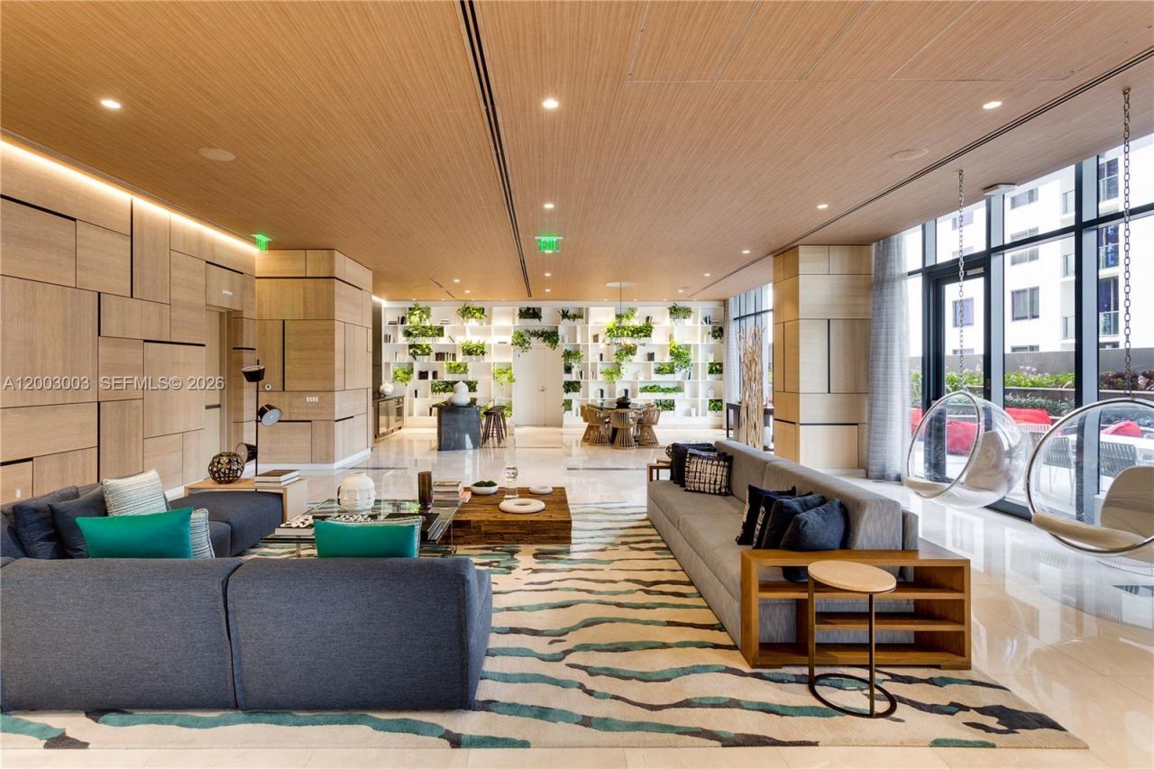 45 SW 9th St , Unit 2306, Miami, FL 33130 Photo