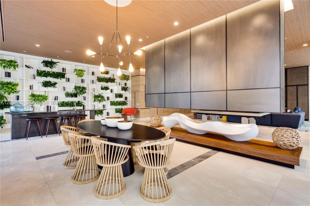 45 SW 9th St , Unit 2306, Miami, FL 33130 Photo