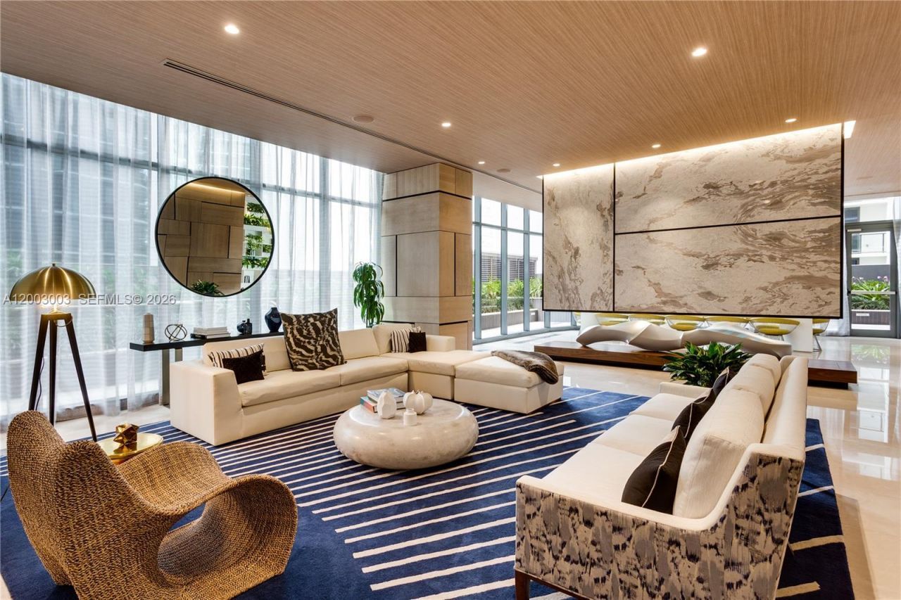 45 SW 9th St , Unit 2306, Miami, FL 33130 Photo