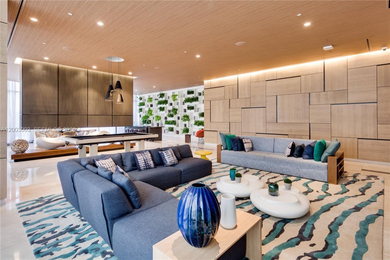 45 SW 9th St , Unit 2306, Miami, FL 33130 Photo