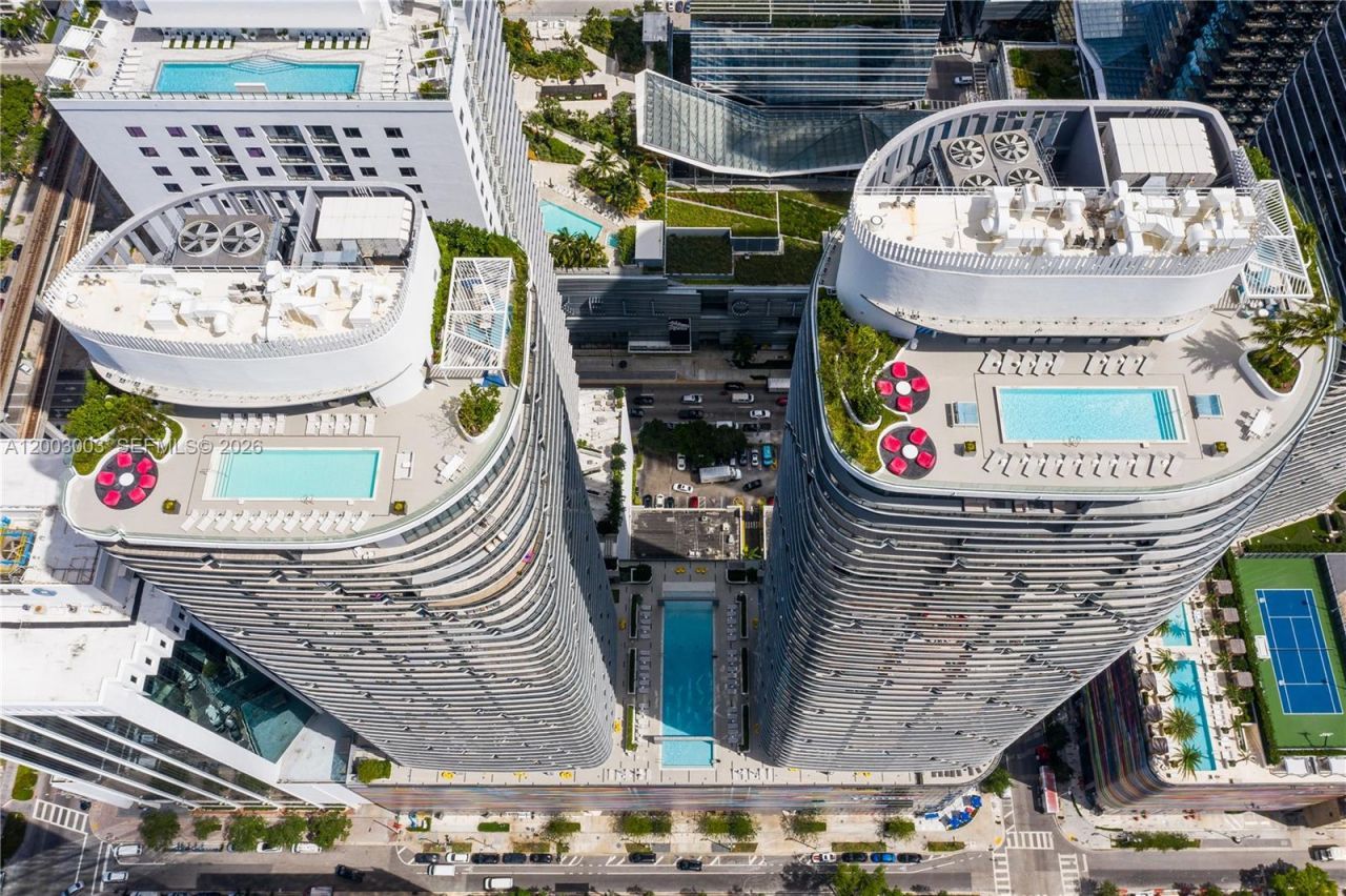 45 SW 9th St , Unit 2306, Miami, FL 33130 Photo