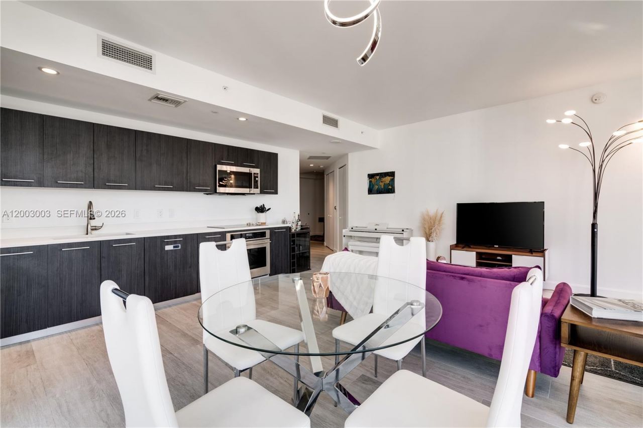 45 SW 9th St , Unit 2306, Miami, FL 33130 Photo