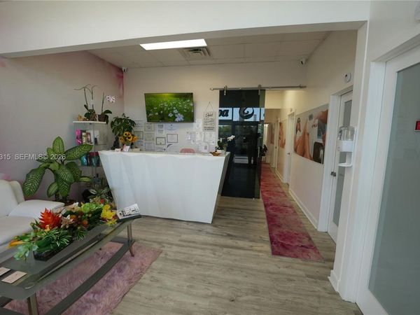 7171 SW 24th St , Miami, FL 33155