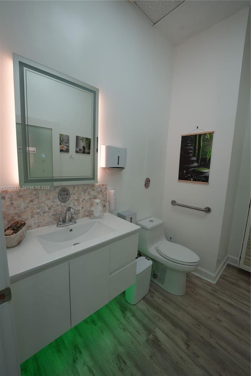 7171 SW 24th St , Miami, FL 33155 Photo