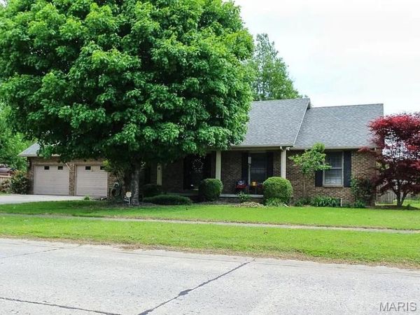 904 Pine Street, Sikeston, MO 63801