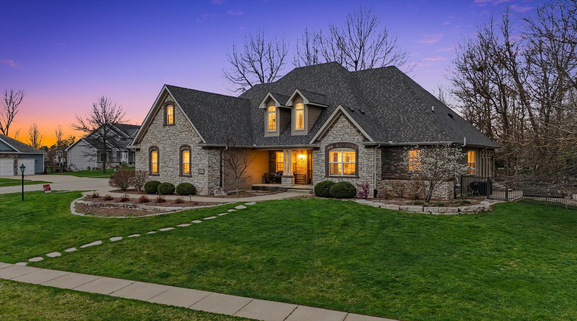 1505 Cottonwood Court , Mahomet, IL 61853 Main Photo