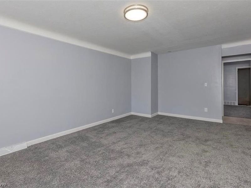 1460 S Belvoir Boulevard, South Euclid, OH 44121 Photo 4