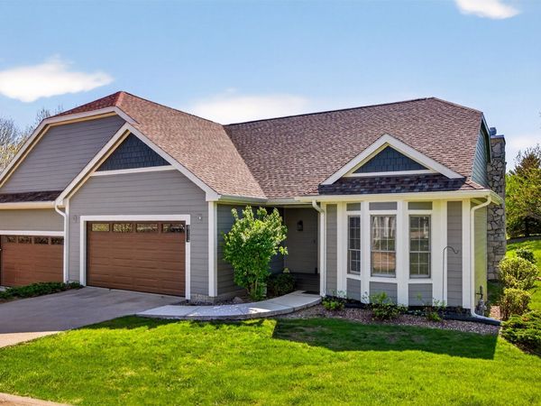 8114 Cobblestone Court, Urbandale, IA 50322