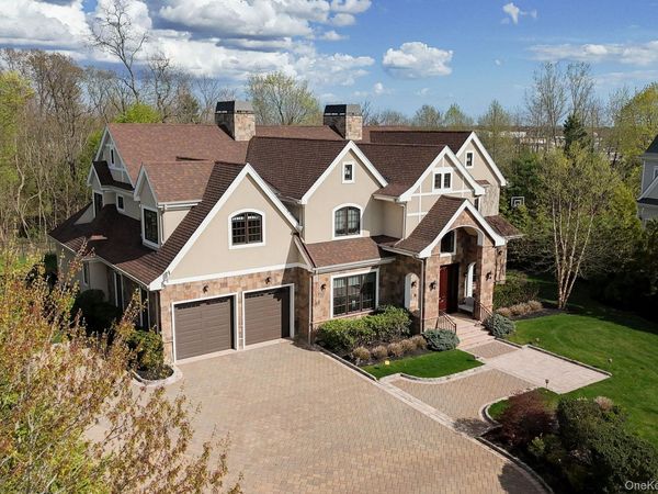 11 Buckingham Court , Muttontown, NY 11791