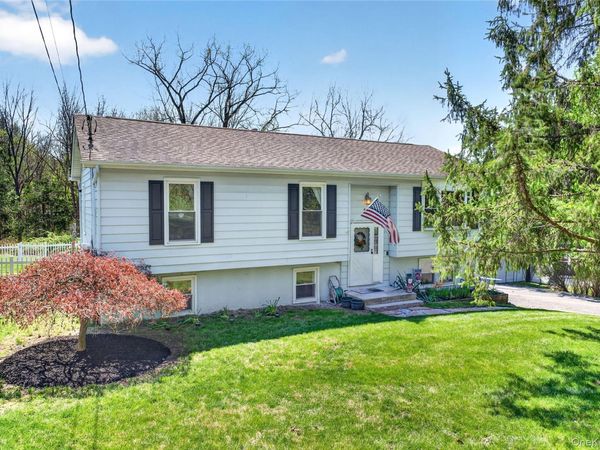 58 Farries Avenue, Florida, NY 10921