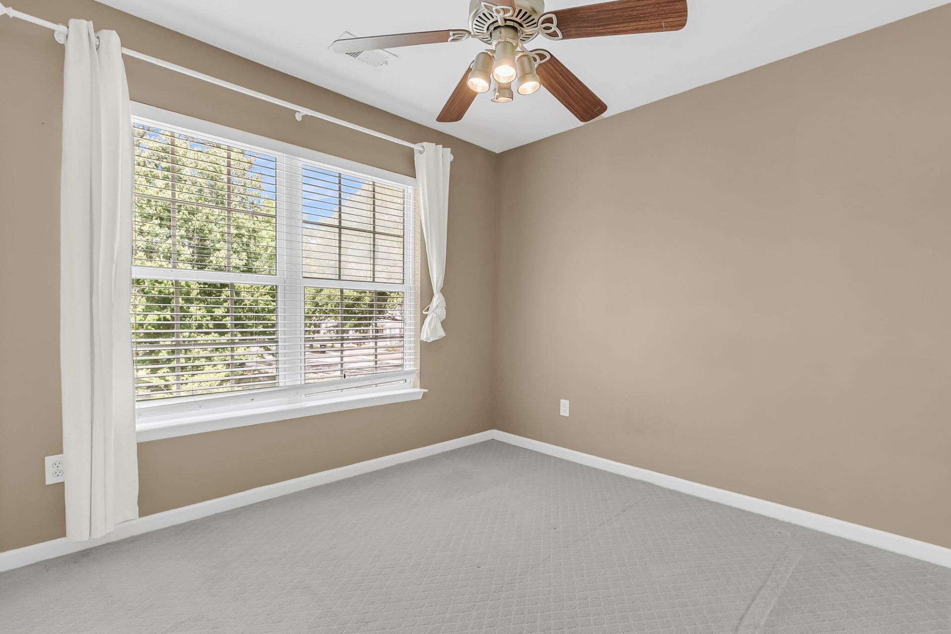 1249 Laurel Park Trail Photo 26