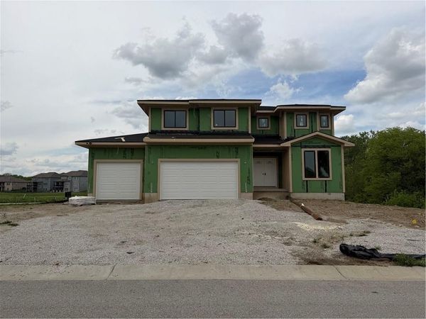 3949 SW Flintrock Drive, Lee's Summit, MO 64082