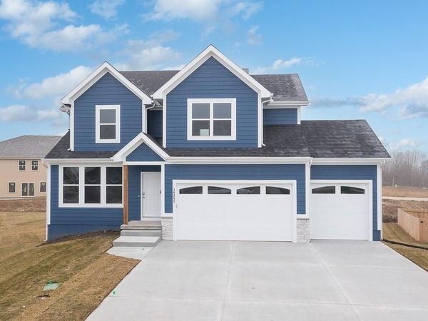 1528 N 157th Lane, Basehor, KS 66007
