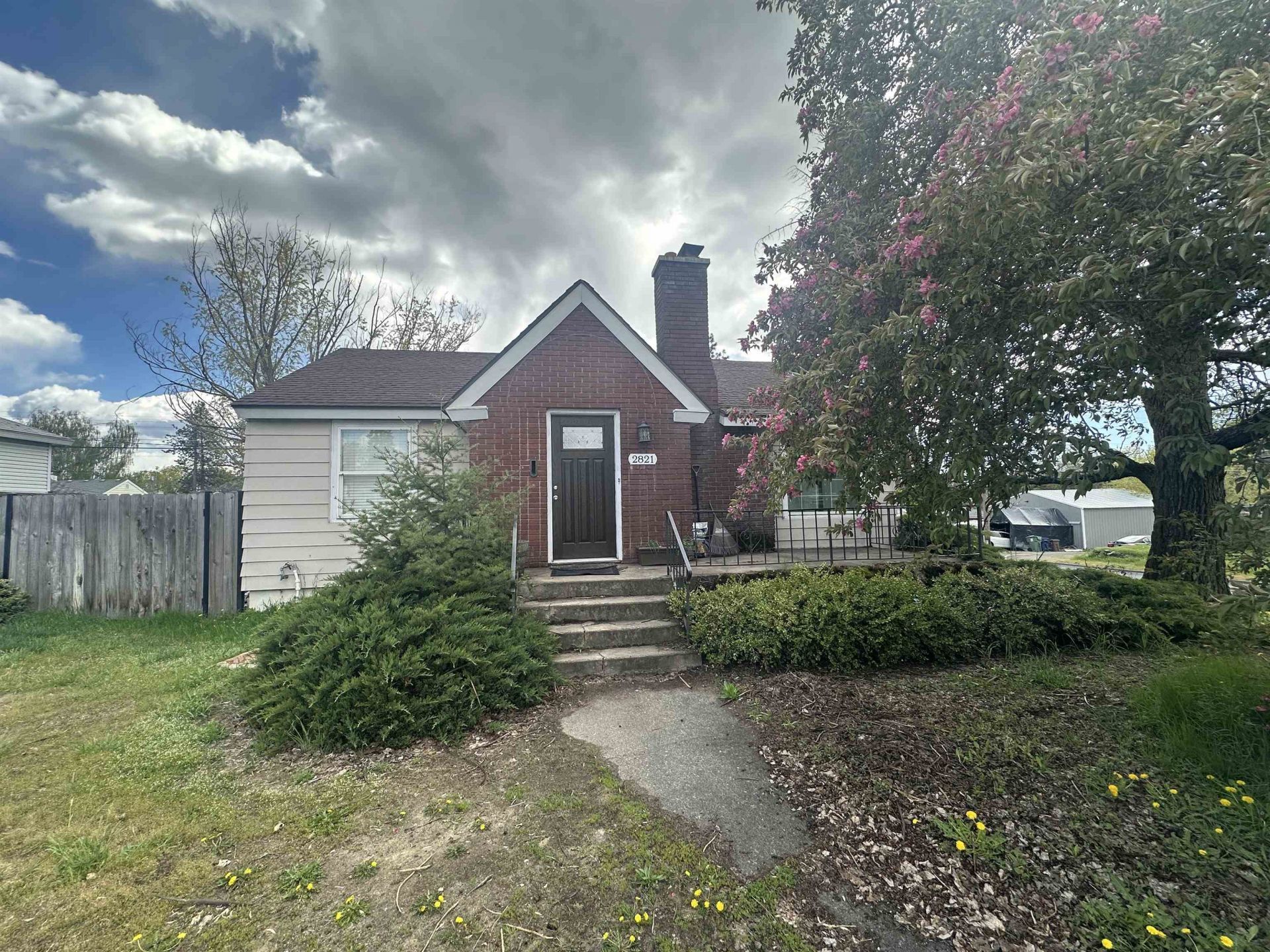 2821 W Longfellow Ave, Spokane, WA 99205 Main Photo