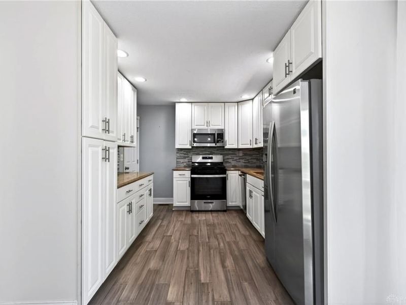 3598 Roselawn Drive, Beavercreek, OH 45430 Photo 13