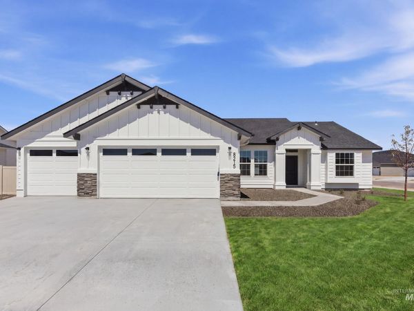 8215 E Cool River Lp, Nampa, ID 83687