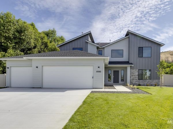8357 E Cool River Lp, Nampa, ID 83687
