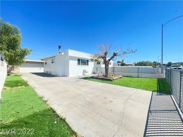 249 Shoshone Lane , Henderson, NV 89015