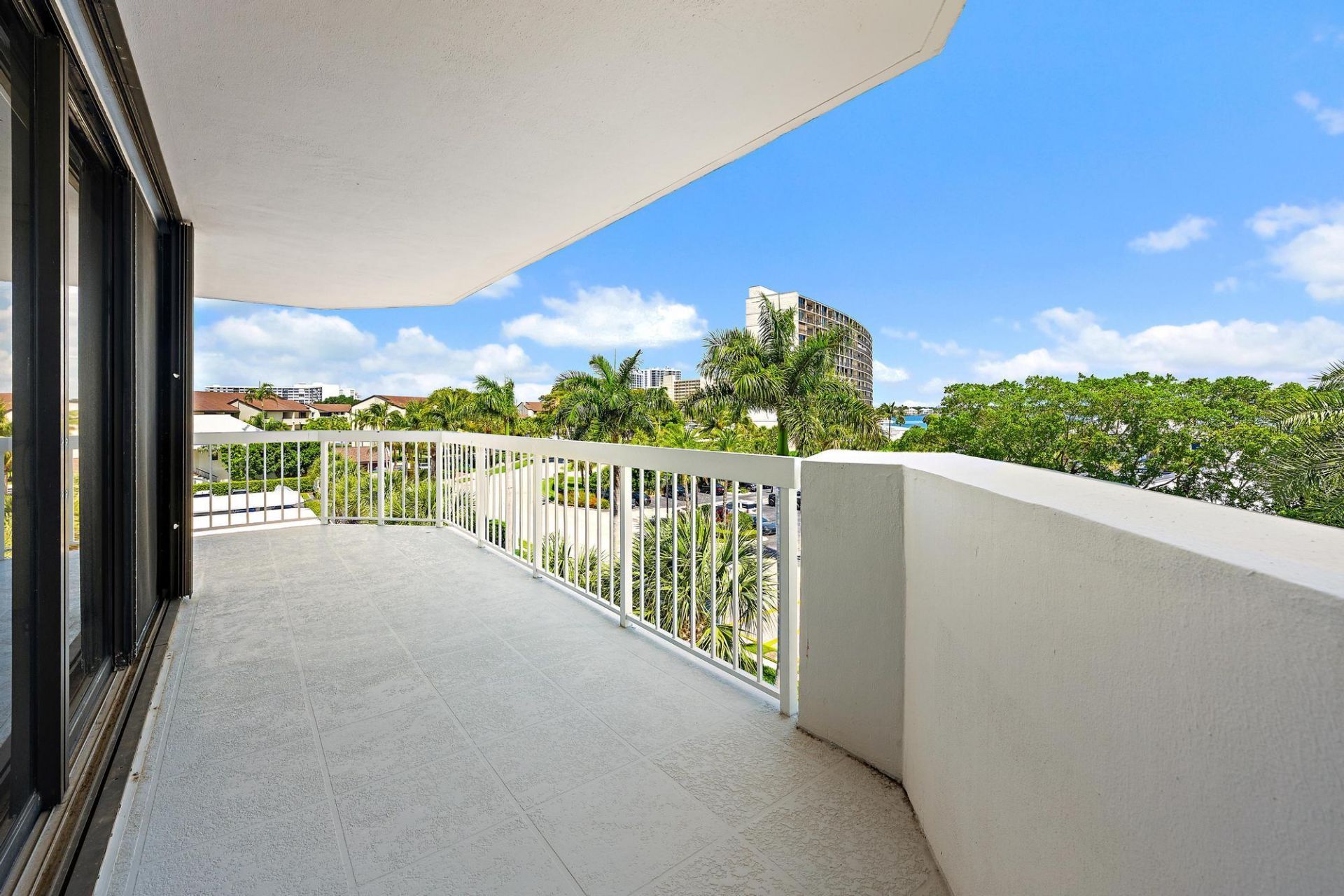 123 Lakeshore Drive, Unit 445, North Palm Beach, FL 33408 Photo