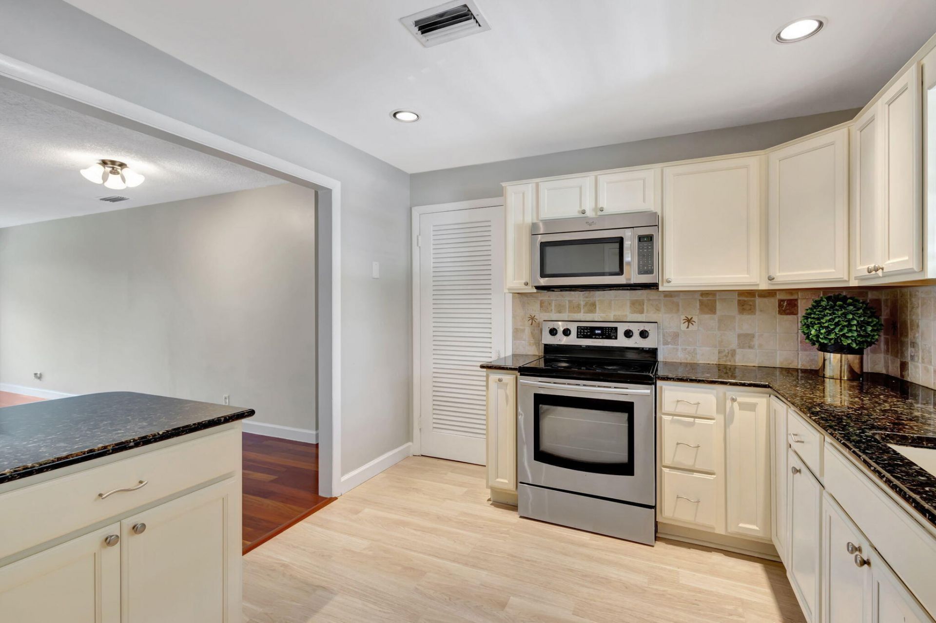 10789 N Military Trail, Unit 6, Palm Beach Gardens, FL 33410 Photo